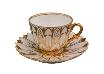 1900-1920 arası üretilmiş damgasız, yaldızlı, kabartmalı fincan