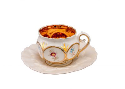 1900-1920 arası üretilmiş damgasız yaldızlı, kabartmalı fincan
