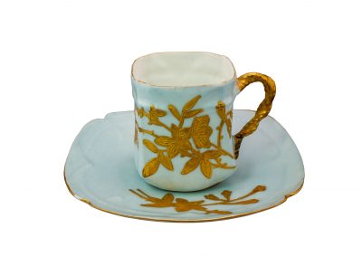 Fransız, 1890’lar, H&C Depose Limoges damgalı, kabartmalı ve altın yaldızlı fincan