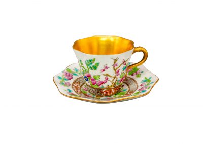 İngiliz, 1920’ler, Coalport A.D 1750 damgalı, çiçek desenli fincan